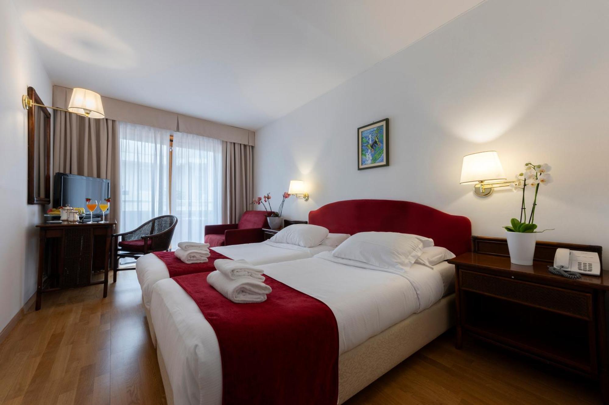 Hotel Hannover Grado Exterior photo